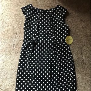 High neckline sleeveless polka dot dress